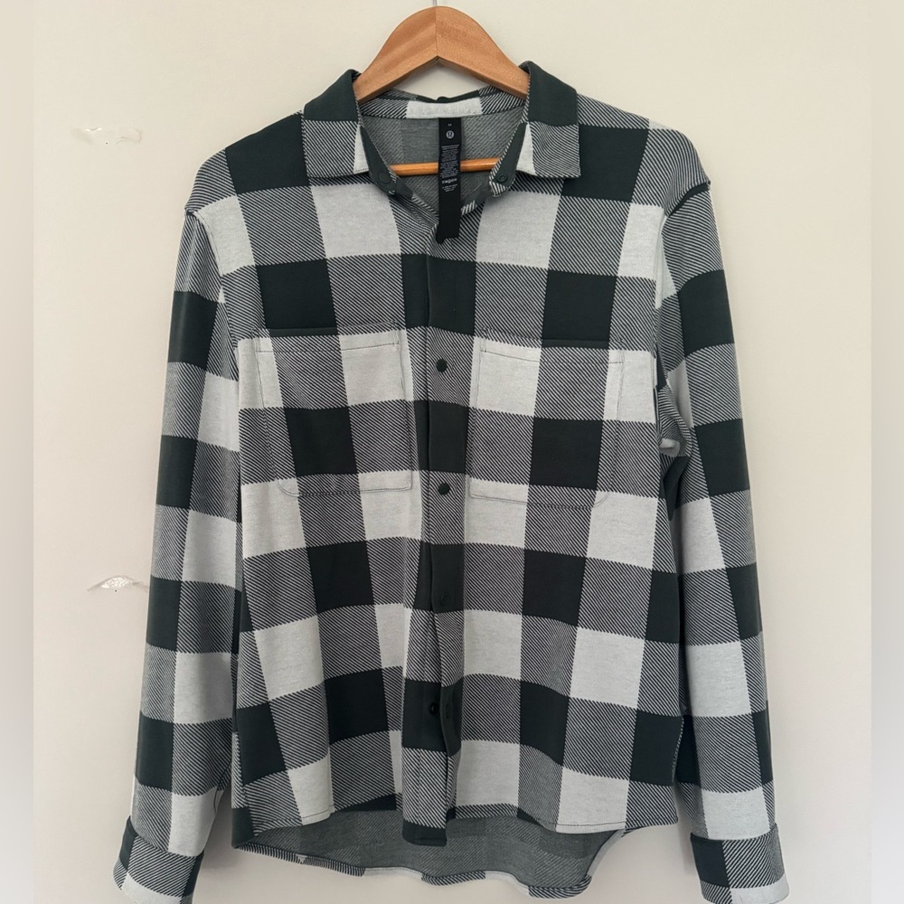 Lululemon Soft Knit Over shirt.  Mens Medium Green and White Check.